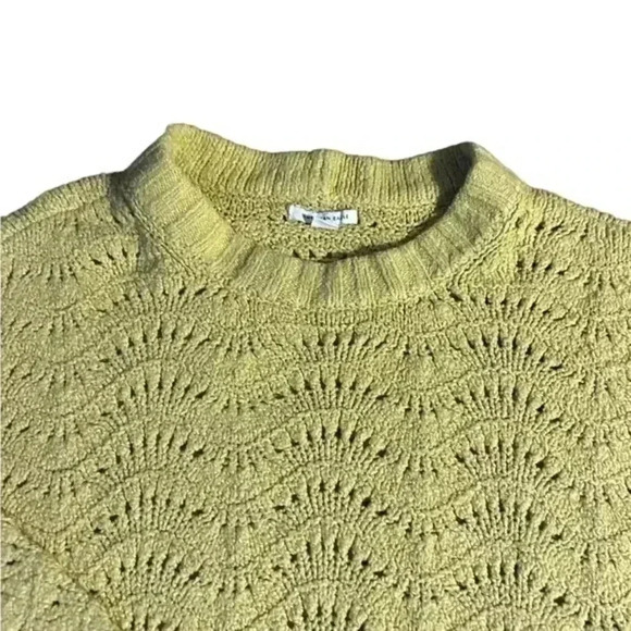 American Eagle Lea Green‎ Sweater - Picture 2 of 3